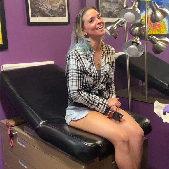 Meet your Posher, Kailey - Picture 2 of 3